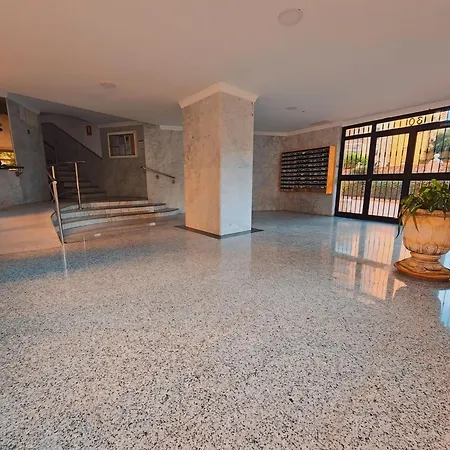 Paseo Maritimo De Playamar * Торремолінос